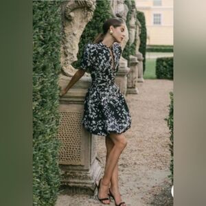 ***NWOT ML Monique Lhuillier Puff Sleeve Cocktail Minidress***